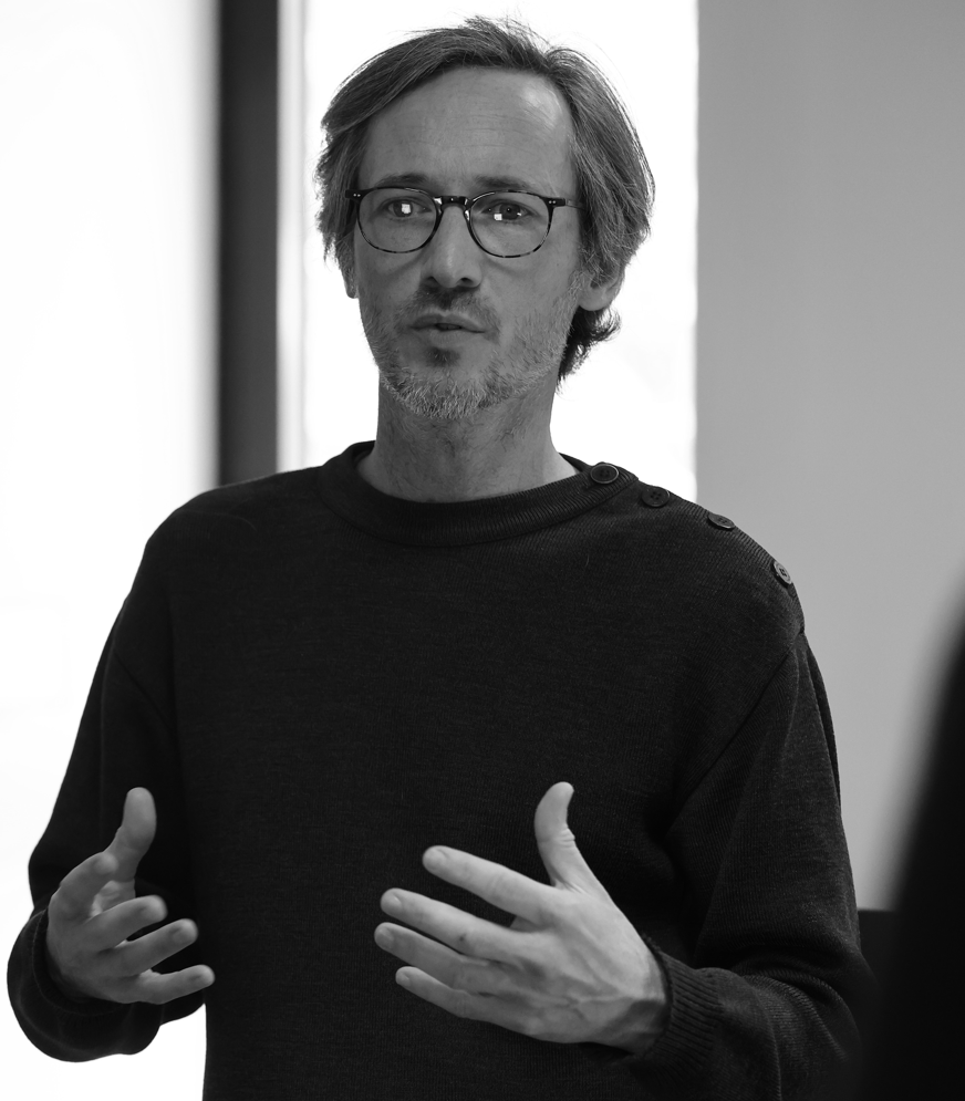 Dr Martin LAVIALE